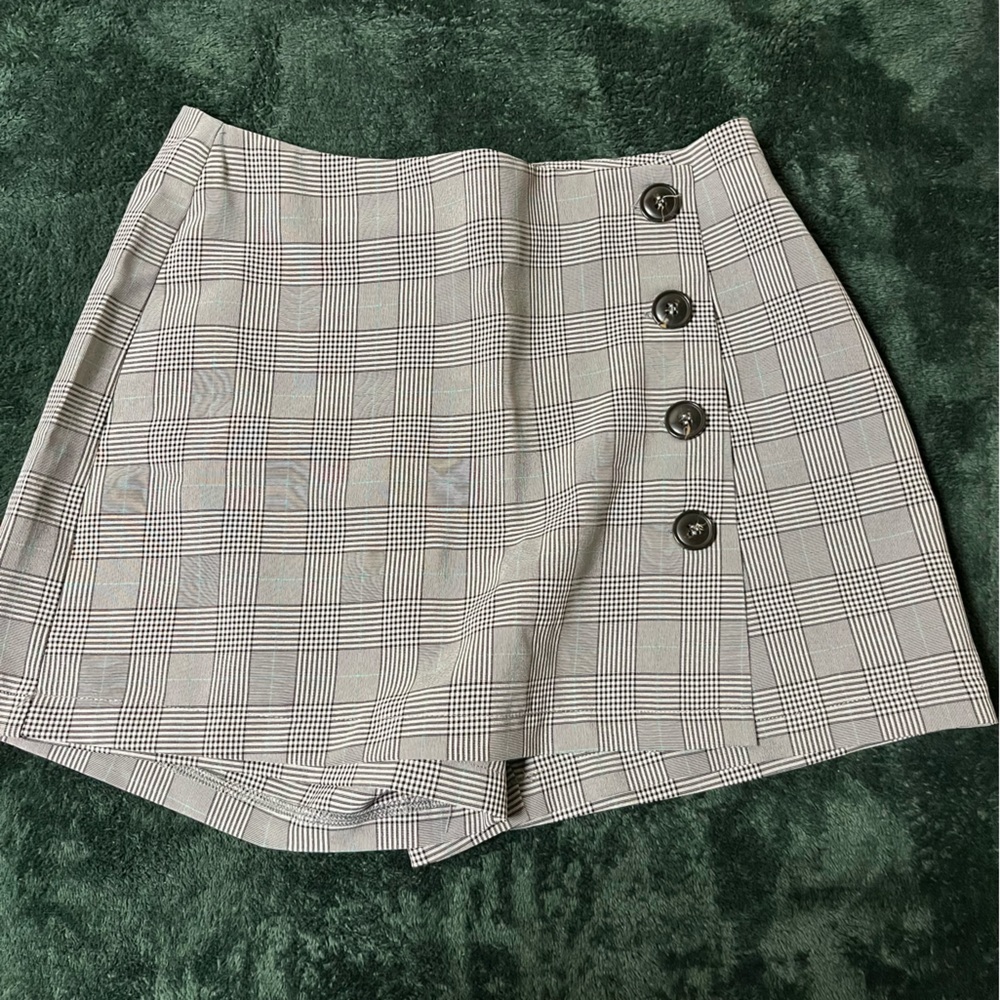 Grey Plaid Skirt/Shorts